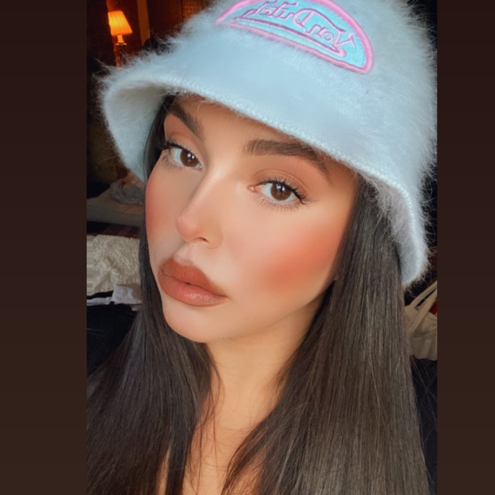 Meet your Posher, Sonia